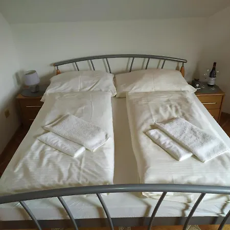 Orava - アパート